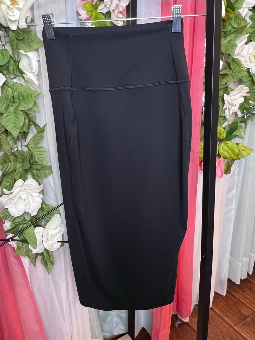 Lululemon Nulu Slim-Fit High-Rise Midi Skirt Black